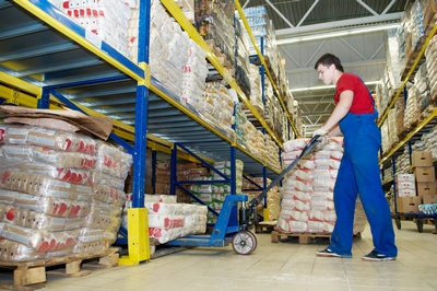 Top Resolutions to Tighten Up Warehouse Efficiency in the New Year