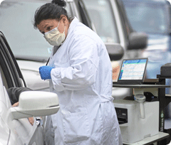 Worker under covid restrictions